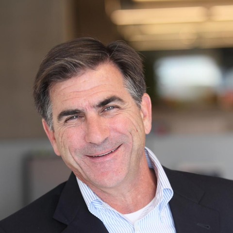 Dr. Thomas W. Valente
